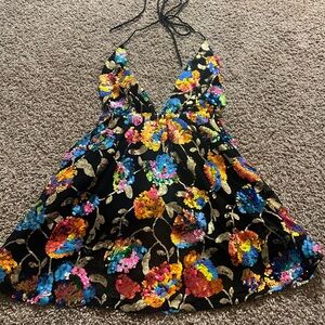 Lucy in the sky. Size small.